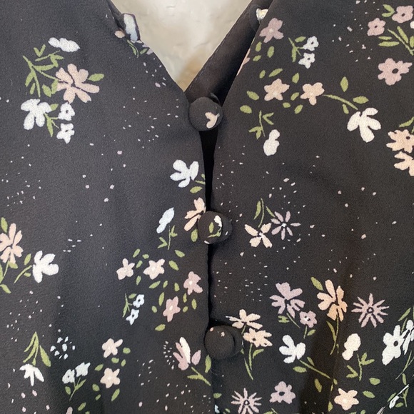 Cupcakes & Cashmere Flirty Lida Floral Dress | size 6 - Picture 7 of 9